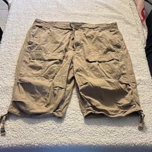 90’s Y2K Sean John Tan Cargo Shorts with Relaxed Fit